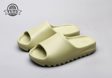 Yeezy SLIDE "Resin" (Run smaller, please choose a bigger size) 0494